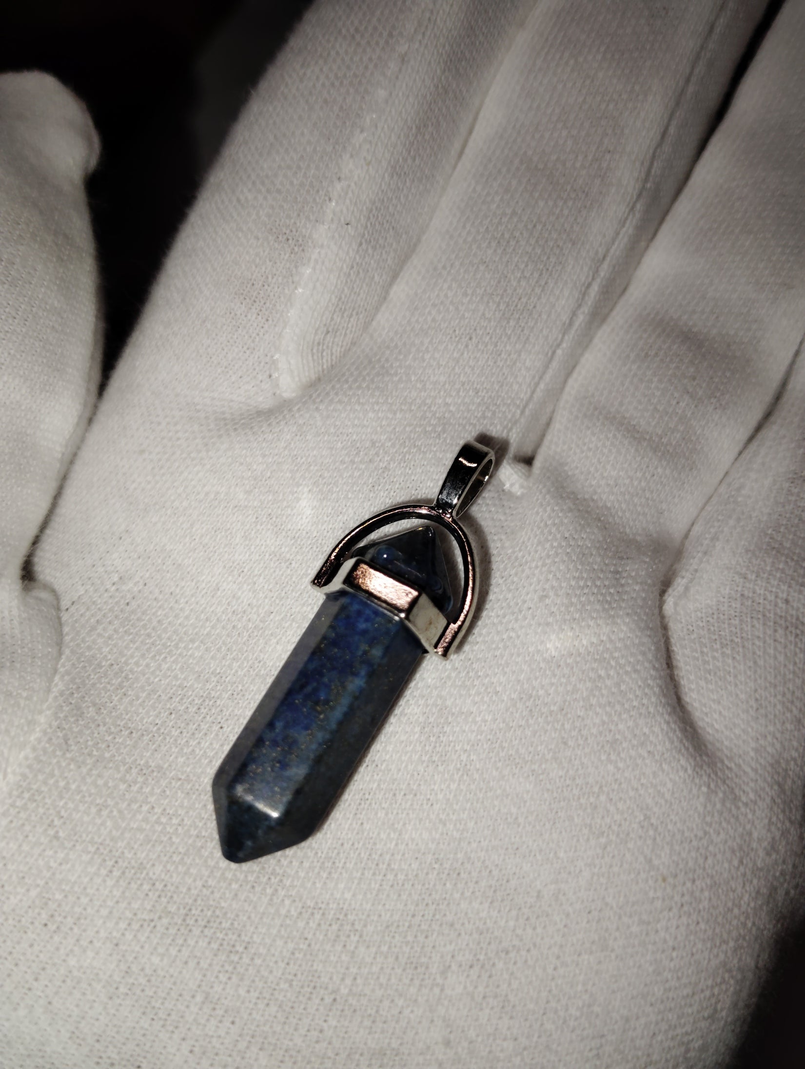 選べる9色のクリスタル・ペンダント