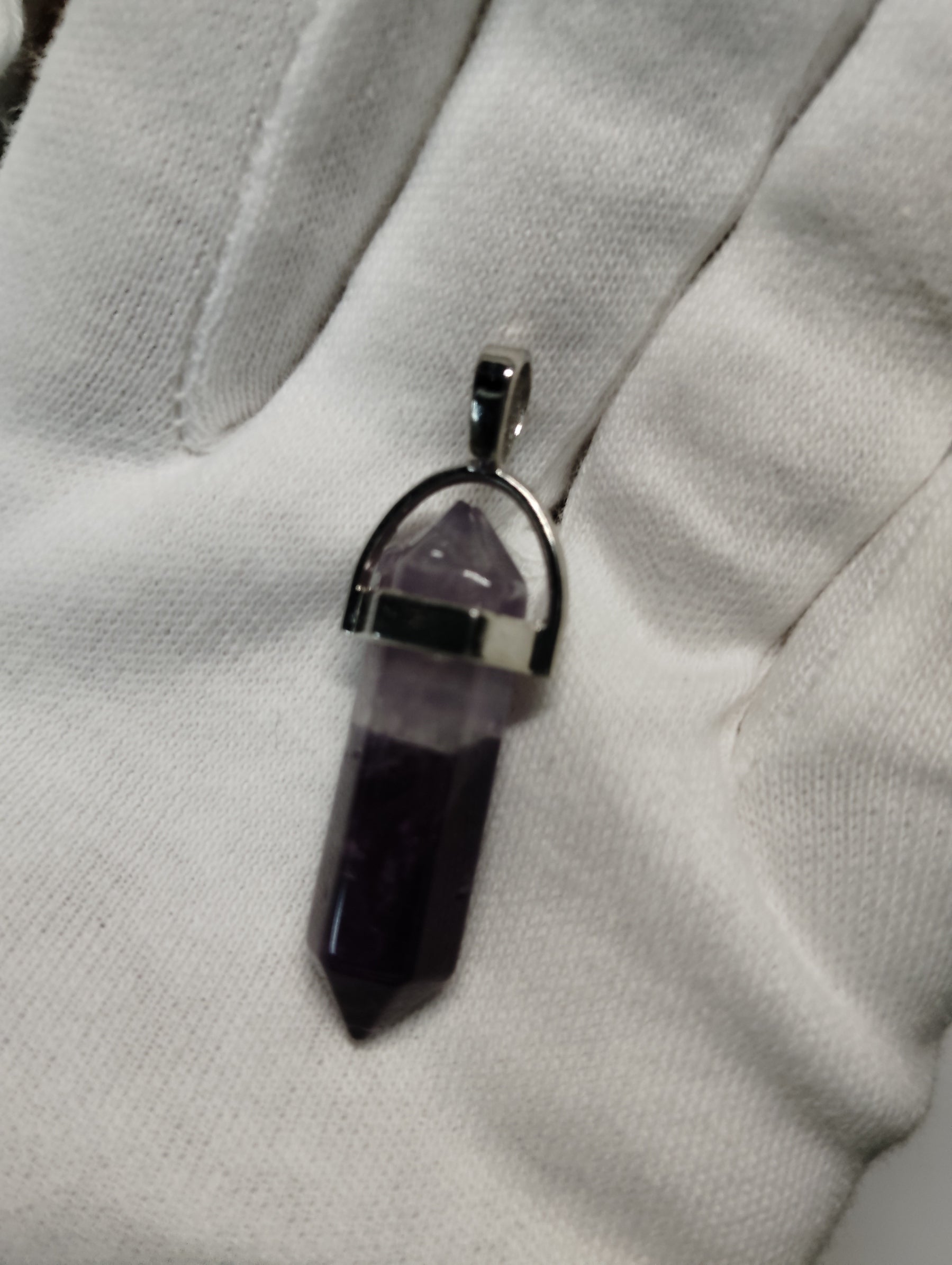 選べる9色のクリスタル・ペンダント