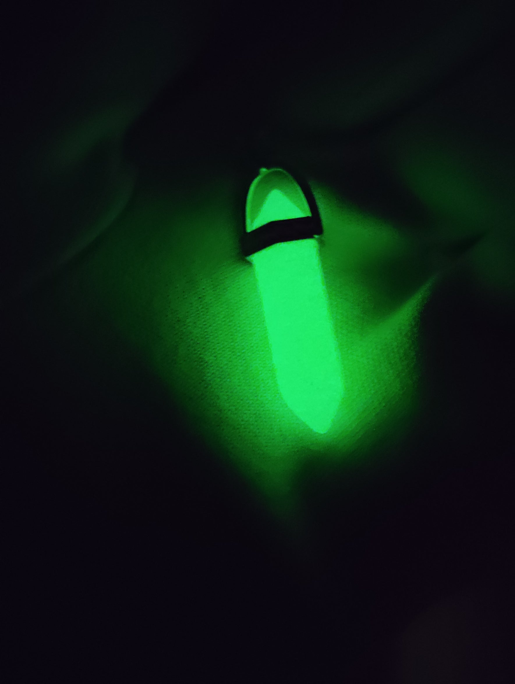 選べる9色のクリスタル・ペンダント